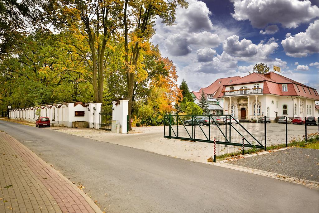 Hotel Garden Boleslawiec  Dış mekan fotoğraf