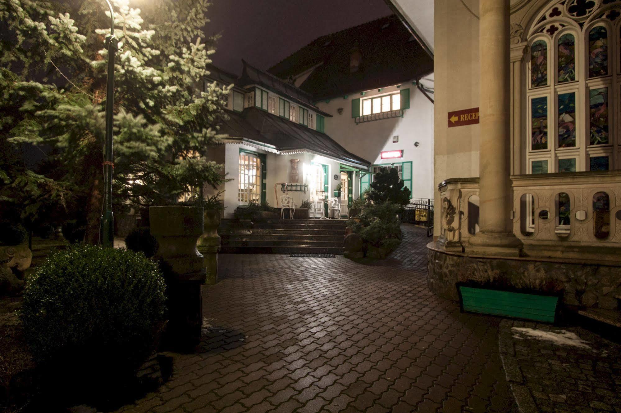 Hotel Garden Boleslawiec  Dış mekan fotoğraf